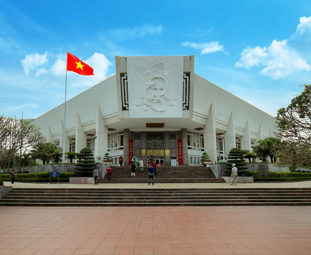 Whether you are a history enthusiast or simply curious about Vietnam’s past, this museum provides an engaging and educational visit